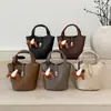 Bolso de Cubo Versátil de Cuero Granulado Clásico, Diseño de Nicho, Bolso Cruzado Elegante y Moderno para Mujer, Lujo Ligero