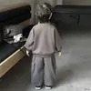 Traje Deportivo para Niños Primavera y Otoño 2026 Nuevo Estilo Conjunto de Otoño para Niños Fresco y Elegante Conjunto de Dos Piezas con Cuello Alto para Niños
