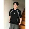 Camisa Polo Listrada Patchwork de Manga Curta Estilo Americano para Homens, Camiseta Casual Tendência Jovem de Meia-Manga Estilo College Solta