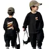 Camiseta de Manga Longa Infantil 2026 Novo Estilo Bebê Primavera Algodão Puro Camada Base Roupa Externa Desenho Animado Esportes para Meninos T