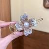 Clip para Cola de Caballo de Flor de Perla Imitación de Diamantes de Imitación Tamaño Mediano Clip para Cabello para la Parte Posterior de la Cabeza de Mujer Elegante Clip de Tiburón Semirecogido Clip para Cabello