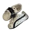 Zapatillas de entrenamiento alemanas con diseño de estrellas y puntos para mujer, nuevas de otoño 2026, zapatillas versátiles de suela gruesa con un diseño único, zapatos casuales deportivos