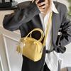 Bolso Boston Portátil de Moda de Alta Gama con Patrón Lichi Estilo Coreano, Combinación Universal Estilo Occidental Nicho para Mujer, Bolso Cruzado
