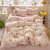 Conjunto de cama de algodão matelassê de quatro peças com capa de edredom estampada e lençol com elástico, estilo coreano, adequado para dormitórios estudantis, conjunto de cama de três peças