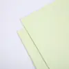 Papel de estraza grueso papel rígido papel de color sólido 157 gramos de ramo de flores papel kraft material de floristería