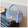 Nova bolsa transversal/ombro elegante de grande capacidade com retalhos, fecho de cadeado popular, moda simples e versátil para mulheres, atacado