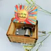 Caja de música de madera de manivela Caja de música de madera vintage con patrón tallado Eres mi sol pintado variedad