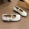 Vestido con lazada, punta cuadrada y tacón grueso, dulce tira única, nuevos zapatos Mary Jane de encaje para mujer 2026