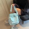 Bolsa de Lona para Mujer 2025 Nuevo Estilo Coreano Moda Bolsa de Cubo con Cordón Casual Versátil Hombro Cruzado Trendy