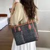 2026 Verano Nueva Moda Simple Estampado Gran Capacidad Clásico Versátil Elegante Bolso de Hombro Tote Transfronterizo