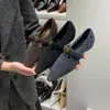 Sapatos Cinza Pelúcia com Bico Fino e Salto Interno Estilo Tweed para Mulheres Outono e Inverno Novos Sapatos de Algodão Estilo Francês Mary Jane com Decote