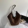 Bolso de Gamuza de Color Puro Estilo Coreano para Mujer 2025 Nuevo para el Trabajo Gran Capacidad Simple de un Solo Hombro Bolso Tote para Llevar en la Axila o a Mano para Mujer
