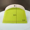 Venda direta da fábrica todos os tipos de tamanho Lâmina serrilhada trapézio redondo raspador de plástico raspador de creme cortador de massa forma de bolo