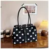 Bolso de mujer de gran capacidad 2026 nuevo diseño de moda con lunares, bolso tote para el trabajo y los desplazamientos, bolso de hombro casual elegante y único