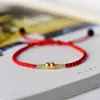 Pulseira de corda vermelha com contas da sorte para toda a vida, pulseira de mão trançada com pequenas contas douradas para casais, presente para amigas, joia simples