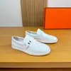 Mocasines de piel de vacuno de capa superior para hombre, zapatos casuales blancos sin cordones con hebilla metálica, cuero genuino, suministro transfronterizo
