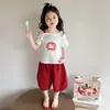 Conjunto de Verão Feminino Manga Curta Cartoon Ombro a Ombro 2026 Novo Conjunto Casual de Duas Peças Estiloso e Chique para Bebês