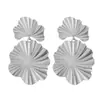 Pendientes grandes redondos de moda estilo europeo y americano, empalmados, con líneas geométricas exageradas y forma de corazón, perfectos para sesiones de fotos