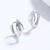 Arracadas de hoja de plata 925, lujo ligero y sensación de alta gama, aretes de hoja para mujer, accesorios de nicho de Instagram, regalo de cumpleaños