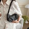 Bolsa nas axilas Bolsa de bagel de verão 2024 feminina transfronteiriça Nova moda moderna Bolsa crescente Nicho de alta qualidade Bolsa de ombro para todos os jogos