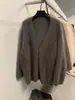 Novo cardigã de tricô estilo coreano, soltinho, em imitação de mink, com decote V, para o inverno de 2026, suéter plus size, peça de outer
