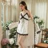 Conjunto de Pijama de Terciopelo DZ Otoño/Invierno con Estampado Dulce, Sujetador Incorporado y Ribete de Encaje, Incluye Camisón y Bata, 7635