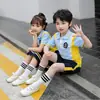 Traje de manga curta uniforme esportivo de verão para ensino fundamental e médio uniforme de jardim de infância uniforme de passeio uniforme de equipe uniforme de grupo foto de formatura