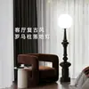 Sofá decorativo de salón romano de diseñador italiano, lámpara de pie decorativa, lámpara de mesa de resina de mediados de siglo para mesita de noche de dormitorio