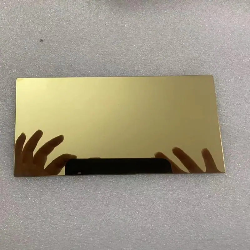 金色方镜