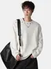 Hombreras Decorativas Metálicas Estilo Americano Camiseta Blanca de Manga Larga Pesada para Hombre Sudadera Casual Primavera/Otoño Top Trendy con Sentido de Diseño