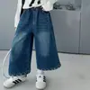 Estilo Novo Primavera e Outono de 2026 Versão Coreana Jeans Cropped Casual Esportivo Estiloso para Crianças Maiores Tendência de Calças Wide-Leg