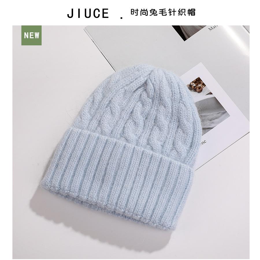 浅蓝色