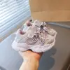 Nuevos Zapatos Deportivos Infantiles Otoño 2026 Malla Transpirable Zapatos de Correr para Niños Antideslizantes Moda para Niñas Zapatos de Papá