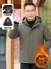 Chaqueta acolchada de algodón para hombre de mediana edad, prenda exterior de invierno para personas mayores, abrigo de algodón engrosado con forro polar, estilo nuevo en ropa cálida de algodón para abuelos y padres