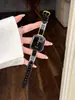 Pulseira de Metal Couro Curva Estilo Retro Luxuoso Adequada para Apple Watch iWatch 12ª Geração 11/10