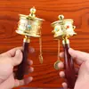 Rueda Dorada de Manivela Estilo Tíbet con Mantra de Seis Palabras, Adorno de Cilindro Dorado Giratorio sin Rodamientos y Decoración Colgante