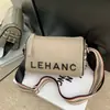 Bolsa Transversal de Couro Macio com Letra, Bolsa Transversal Casual Estilo Coreano, Bolsa de Ombro Tendência com Alça Larga, Bolsa de Ombro de Couro Bovino de Primeira Camada, Leve