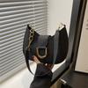 Bolsa Feminina Moderna com Design Único, Bolsa em Formato de Lua Crescente, Tendência de Moda 2026, Bolsa de Ombro Feminina Personalizada Casual