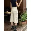 Jeans cropped de brim lavado, moderno e estiloso, com caimento solto e design exclusivo, versátil para o dia a dia, calça pantalona da moda, de caimento justo
