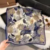 Novo Lenço Quadrado de Cetim Dachshund Brincalhão Primavera/Verão 70 Lenço de Seda Lenço de Pescoço Estampa Fofa de Animal Lenço de Cabeça Versátil Lenço de Pescoço Japonês/Coreano