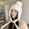 Nuevo gorro de punto lindo de otoño e invierno, forrado de polar, engrosado y cálido, gorro de aviador de invierno, sombrero de lana tejido para proteger las orejas para ciclismo