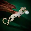 Nova Broche Leopardo com Zircônia Incrustada em Cobre Estilo Europeu e Americano Luxo Acessível Alta Qualidade Mesmo Estilo para Homens e Mulheres Acessórios Criativos Personalizados Corsage