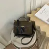 Bolsa retro esmerilada de nicho súper popular para mujer, nuevo modelo 2025, bolso cruzado exquisito y versátil, bolso de mano, bolso tipo caja, bolso cuadrado pequeño