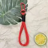 Chaveiro Colorido Cordão Mosquetão Trançado Boneco Corda de Mão Boneco de Pelúcia Acessórios para Bonecas Corda de Fita