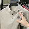 Camisa Polo Masculina de Manga Curta, Nova Moda de Verão para Homens, Luxo Leve, Camiseta Respirável Fina Estampada de Manga Meia-Manga de Alta Qualidade