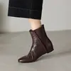 Botines Chelsea Mujer 3cm Altura Interior 2026 Nuevos Cómodos Punta Redonda Piel de Cordero Lavada Tejidos a Mano Borde de Cerradura Botines