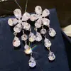 Pendientes de Flor de Perla con Circonita Incrustada de Diamantes de Lujo, Pendientes de Moda de Lujo Ligero y Gama Alta, Pendientes de Estilo Europeo y Americano con un Diseño de Nicho