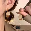 Aretes Redondos Vintage Color Vino Maillard, Diseño de Nicho, Estilo Popular, Sensación de Alta Gama, Aretes de Botón Versátiles y Elegantes para Mujer