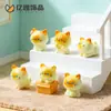 Boneca Siamês Fofa e Adorável Decoração DIY Acessório de Pendurar Micro Paisagem Ornamento de Resina para Desktop