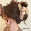 Novo prendedor de cabelo de garra grande de pelúcia 2026, prendedor de cabelo marrom de alta qualidade para mulheres, acessório de cabelo tipo pinça de tubarão para a parte de trás da cabeça, estilo retrô outono e inverno